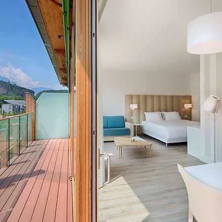 Hotel NH Trento Esterno foto