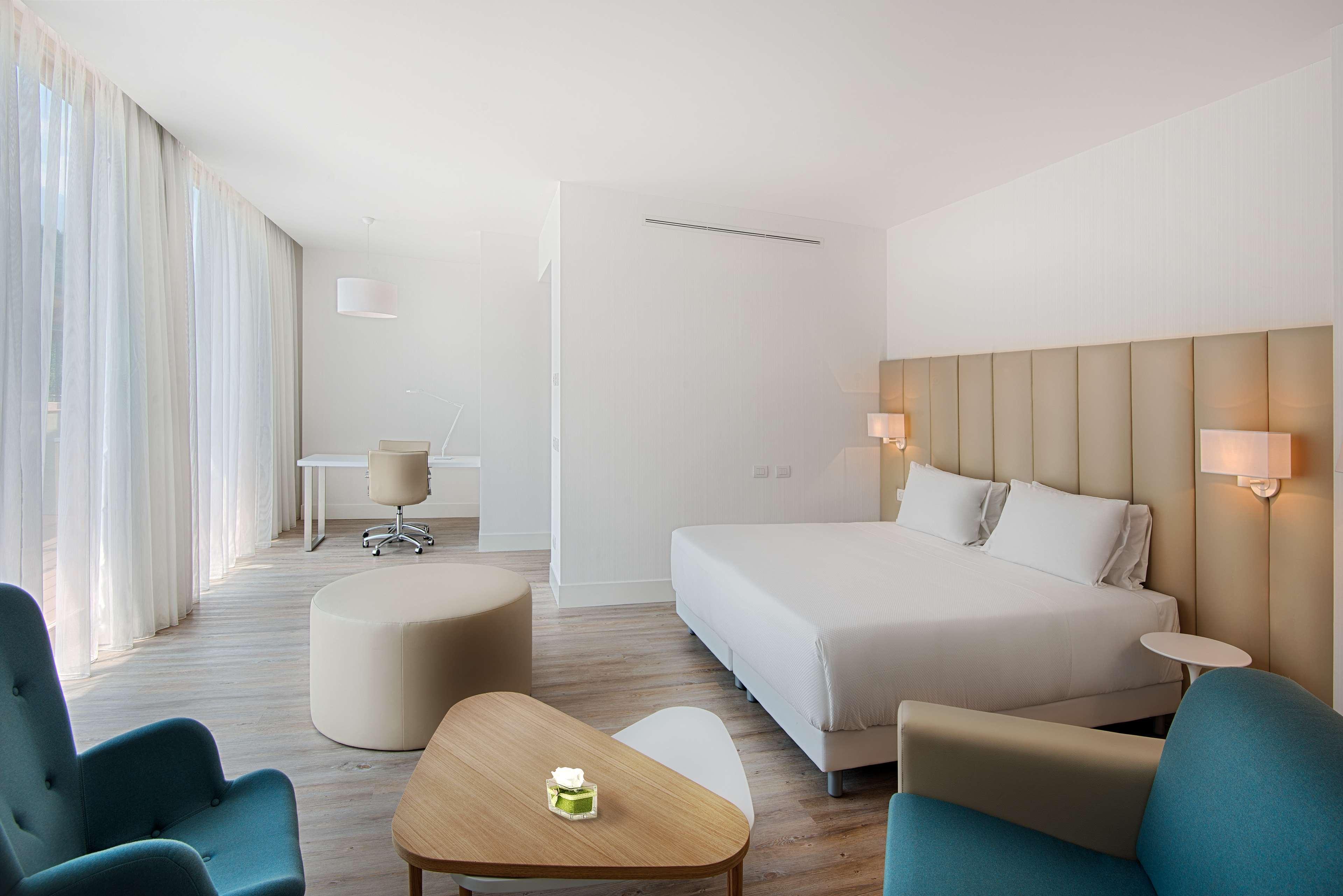 Hotel NH Trento Esterno foto